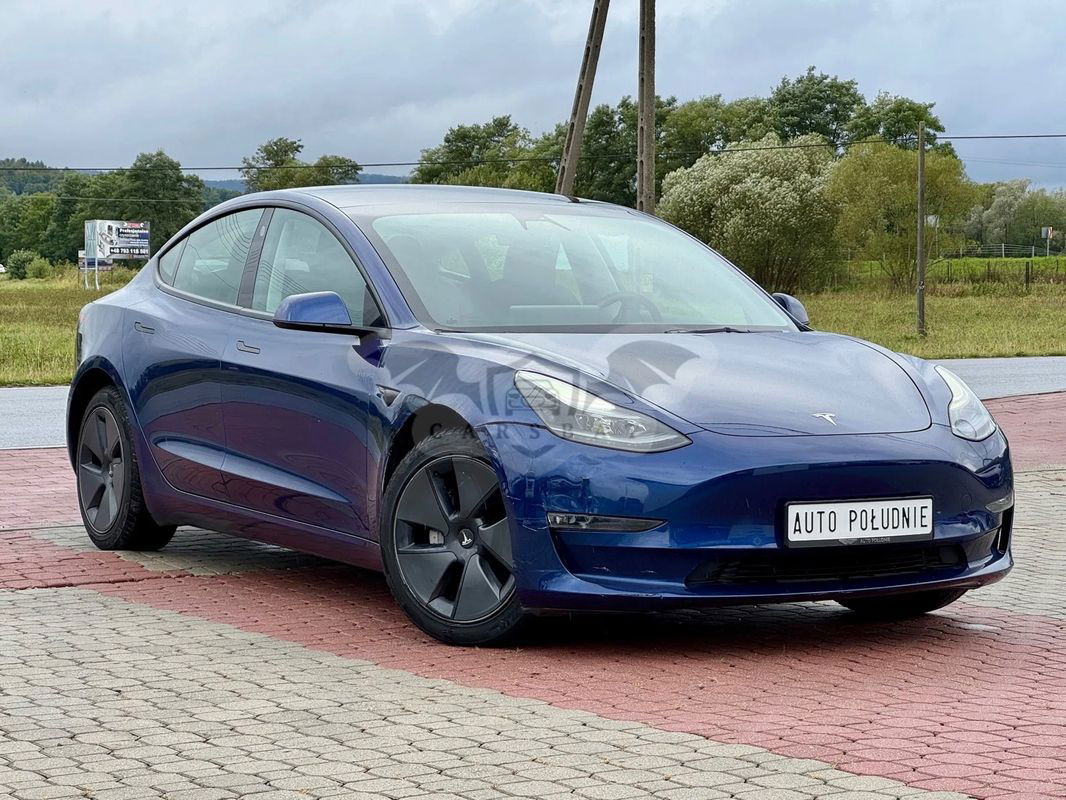 Tesla Model 3 2021