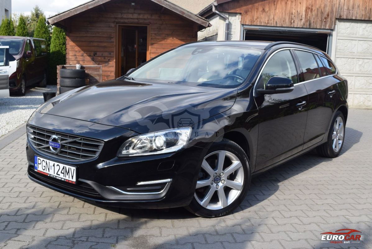 Volvo V60 I D4 Summum 2016