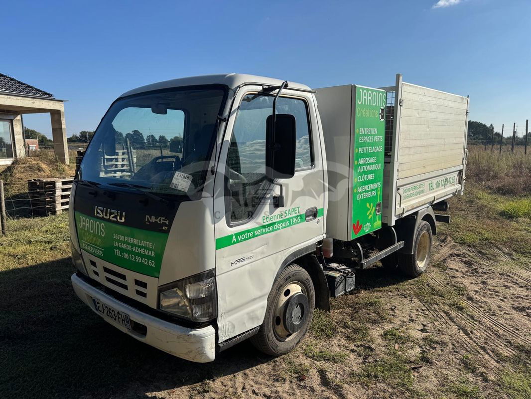 Isuzu NKR 2007