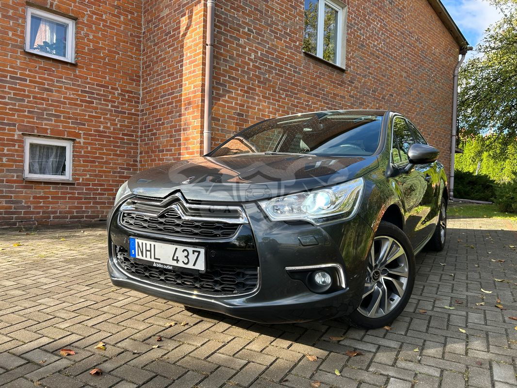 Citroën DS4 e-HDi 115 Urban Show 2013