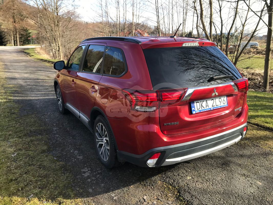 Mitsubishi Outlander III 2.4 4WD CVT Instyle 2016