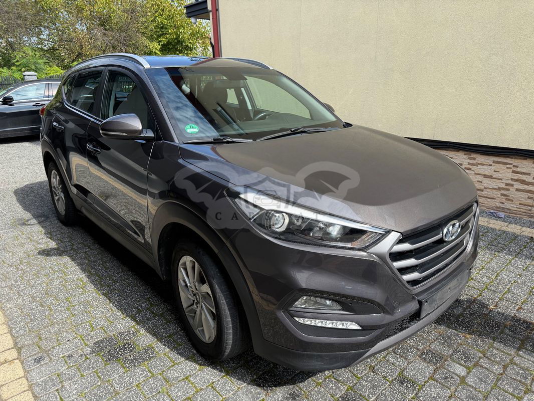 Hyundai Tucson III 2.0 CRDi 4WD Automatik Style 2015