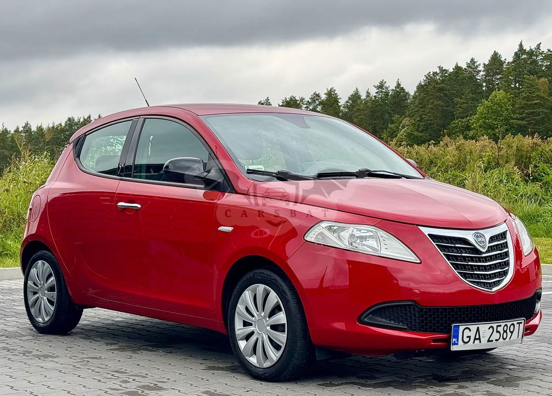 Lancia Ypsilon 1.2 8V Black&Red S&S 2013