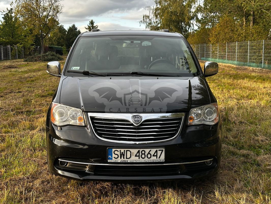 Lancia Voyager 2.8CRD Platinum 2013
