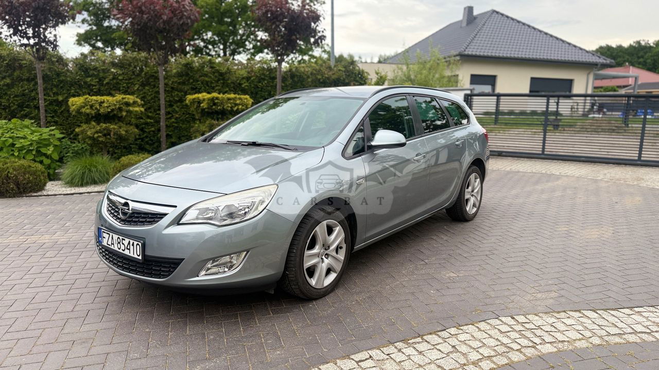 Opel Astra J IV 1.4 T Essentia 2011