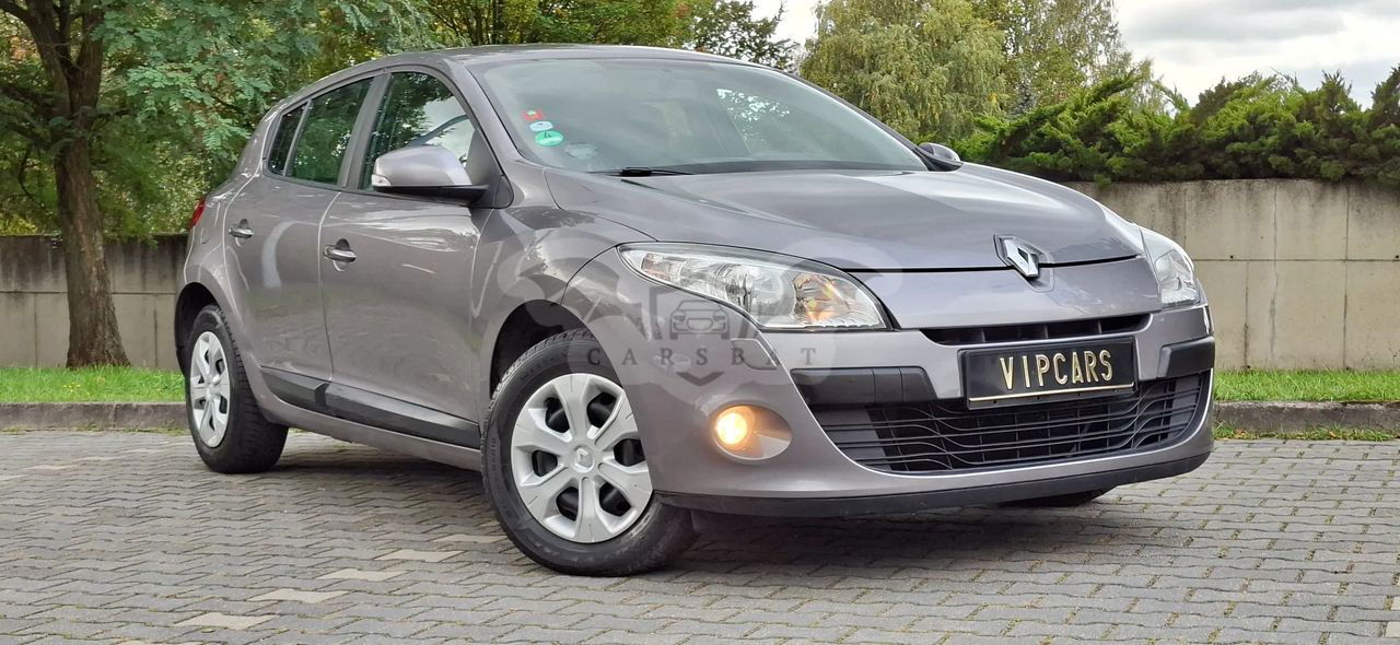 Renault Megane III 1.6 16V 110 TomTom Edition 2010