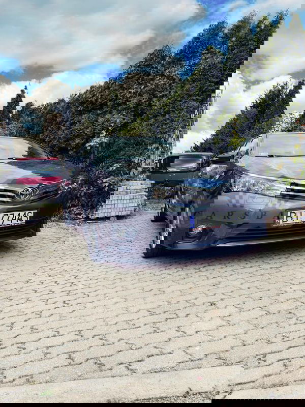 Toyota Corolla Seria E16 1.6 Premium + 2014