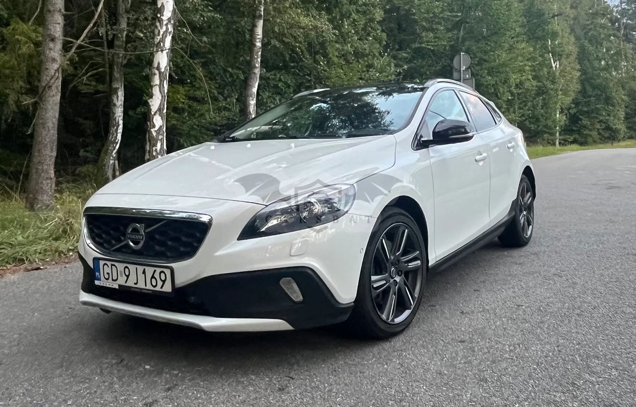 Volvo V40 II 2015