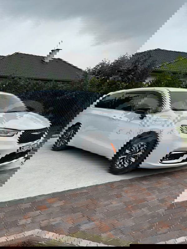 Chrysler Pacifica 2024