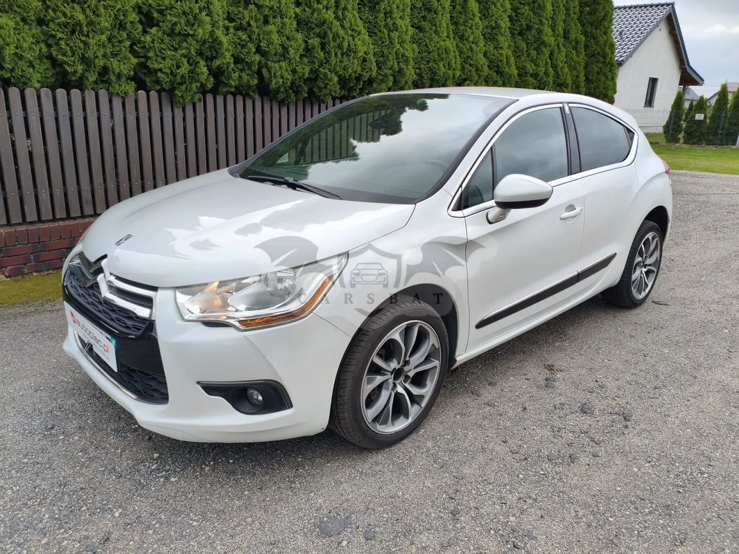 Citroën DS4 1.6 HDi SoChic 2012