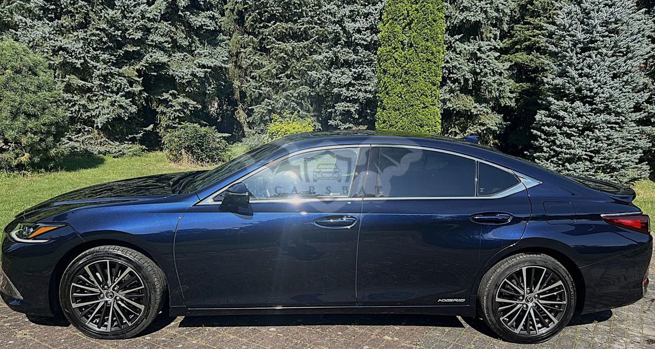 Lexus ES 300h Business Edition 2021