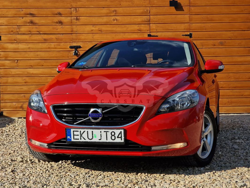 Volvo V40 II D2 R-Design 2013