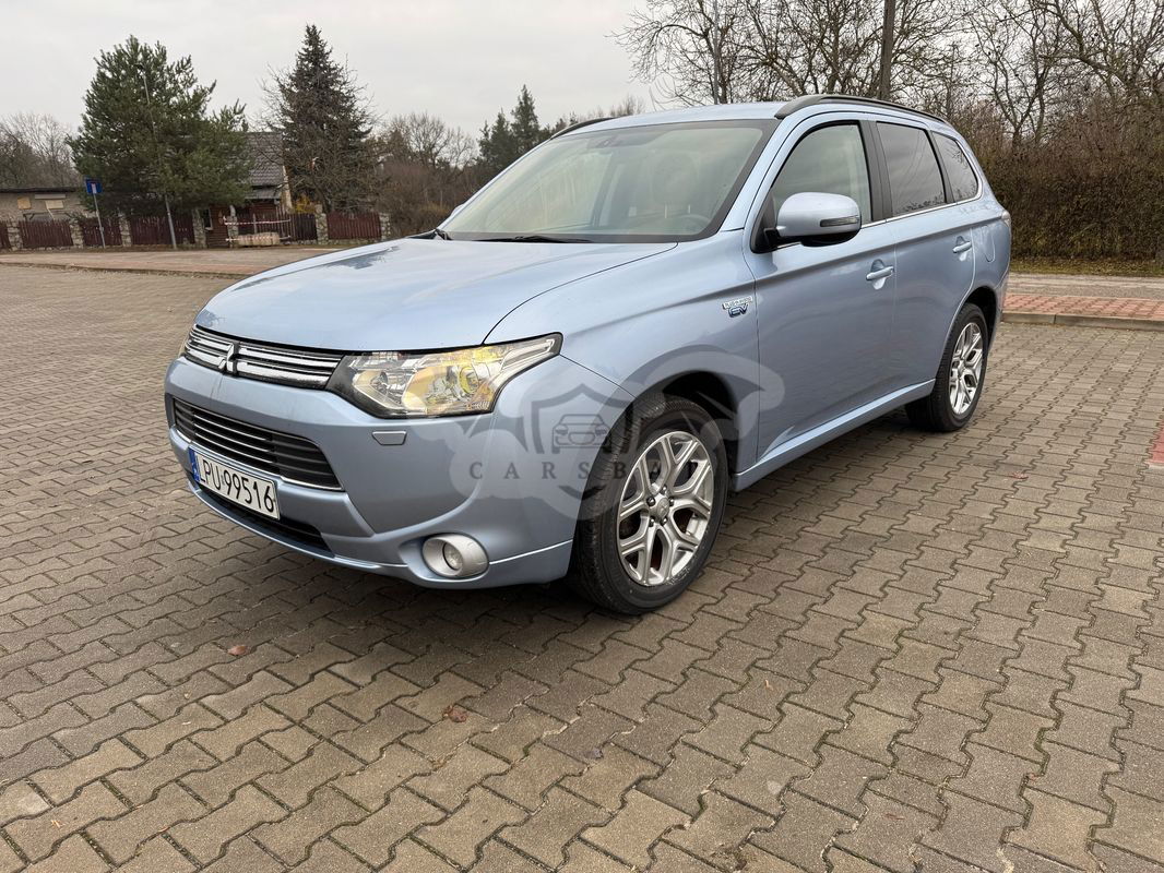 Mitsubishi Outlander III 2013