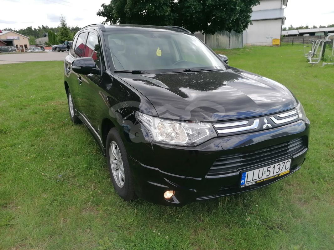 Mitsubishi Outlander III 2.0 2WD Active 2013
