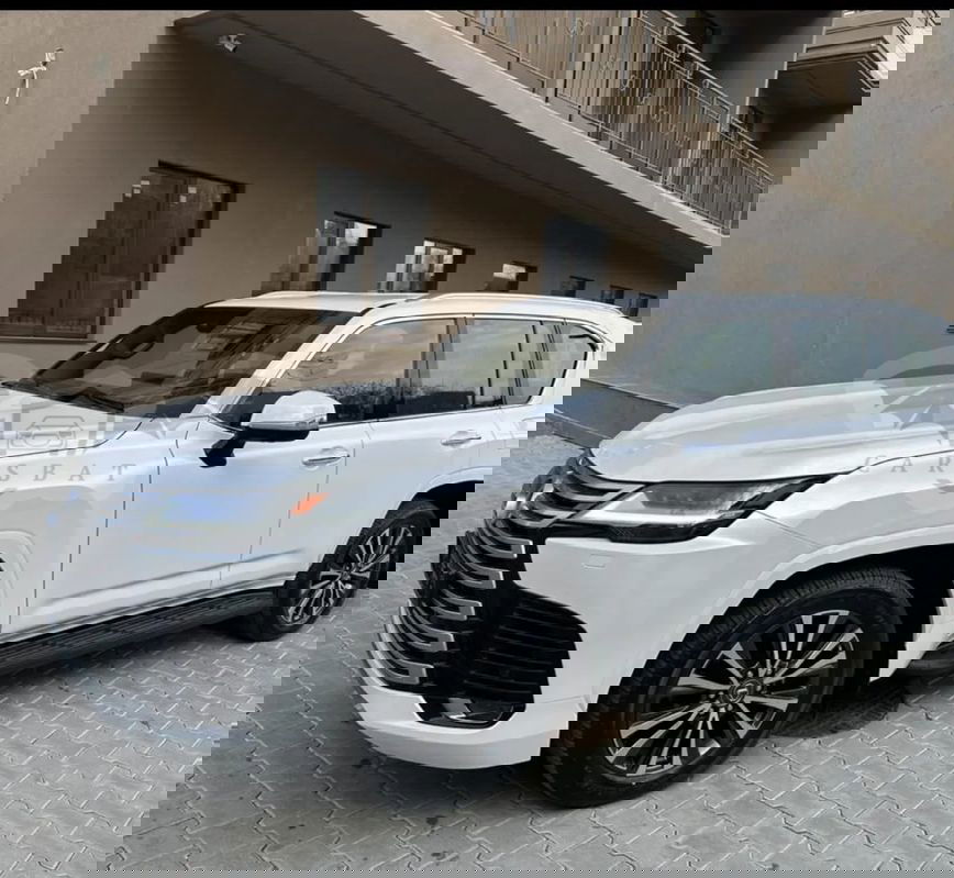 Lexus LX 2023