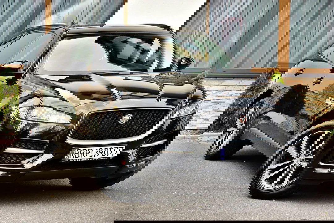 Jaguar F-Pace 2.0 i4D AWD R-Sport 2017