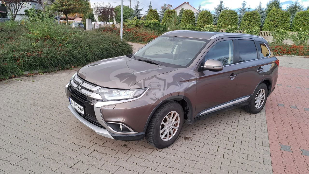 Mitsubishi Outlander III 2.2 DI-D 4WD Automatik Diamant Edition 2016