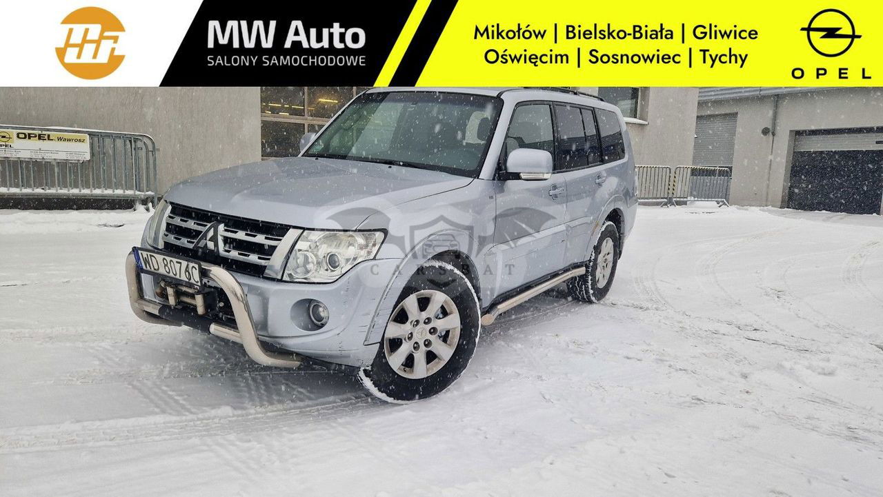 Mitsubishi Pajero IV 2011