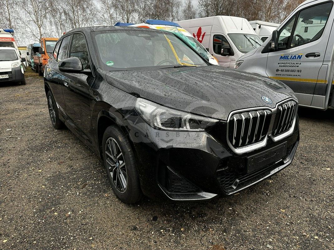 BMW iX1 2023