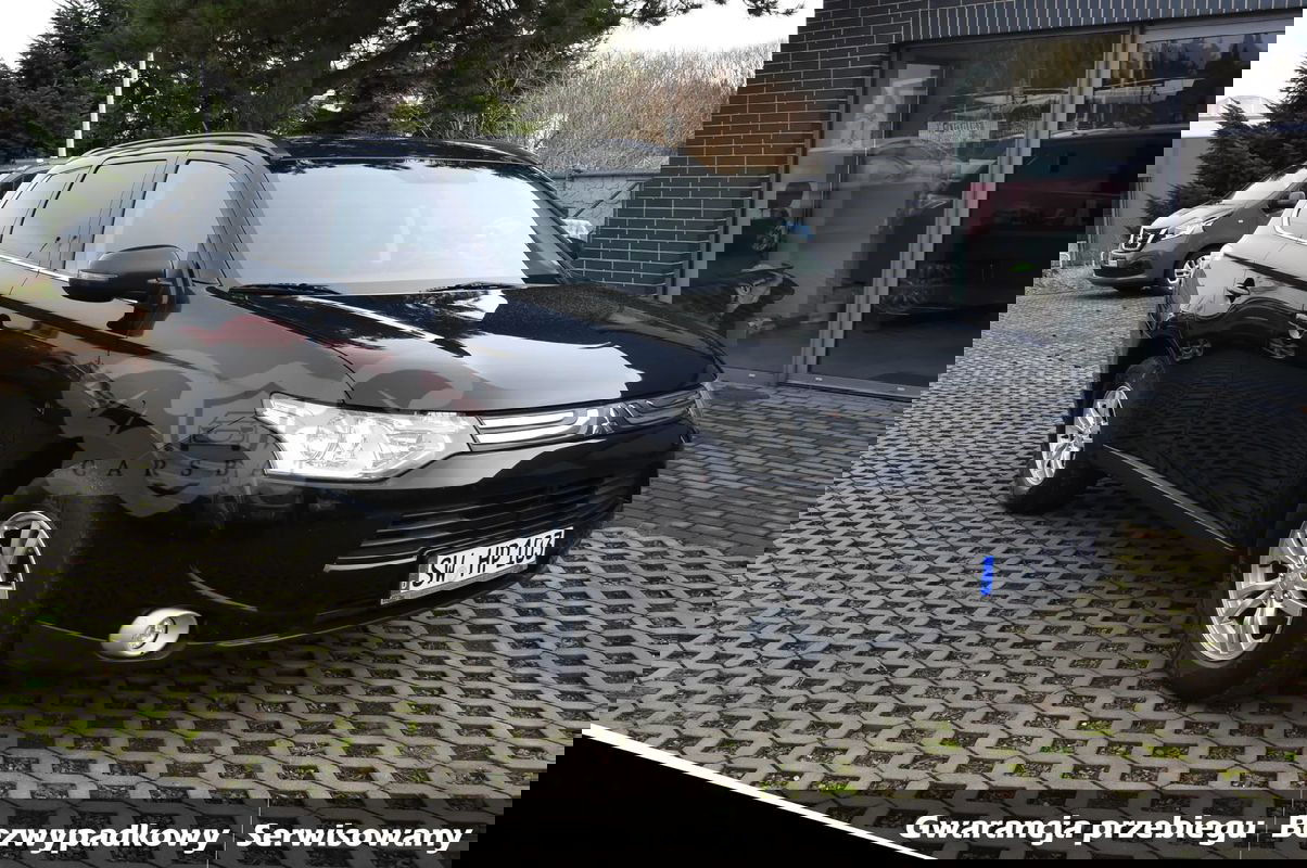 Mitsubishi Outlander II 2.0 4WD CVT Plus 2013