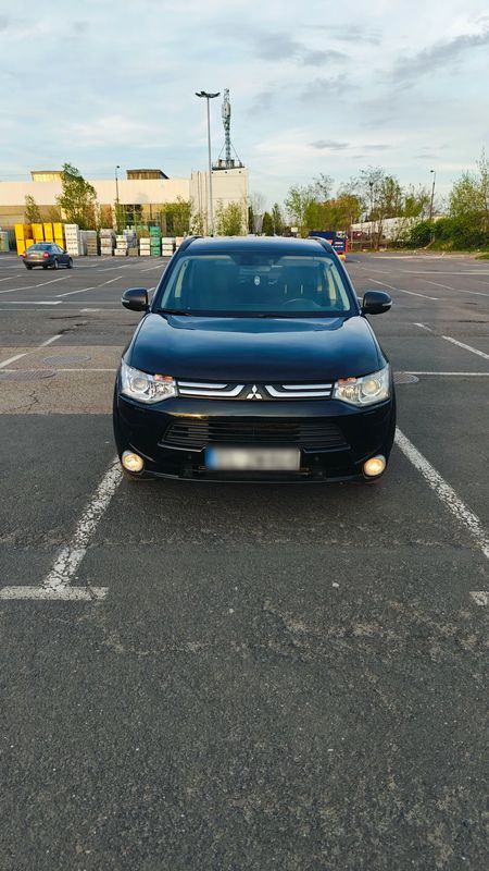 Mitsubishi Outlander III 2.2 DID Intense 2013