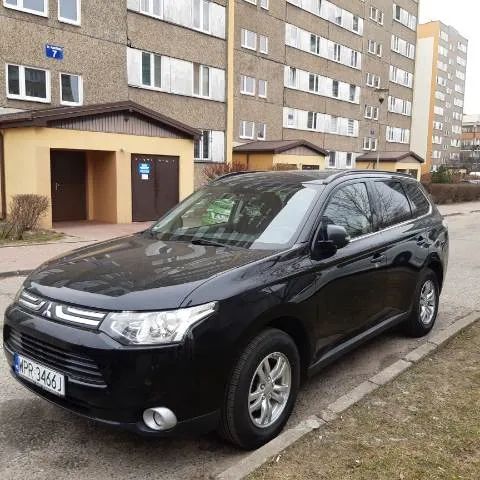 Mitsubishi Outlander III 2.0 2WD 2013
