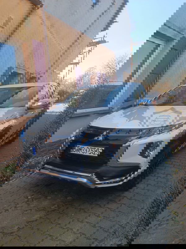 Mitsubishi L200 2.2 d DC Power Instyle 2023