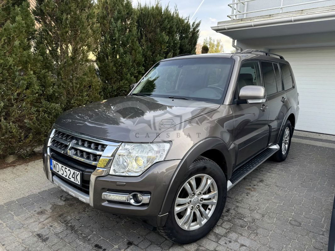 Mitsubishi Pajero IV 3.2 DID Intense 2015