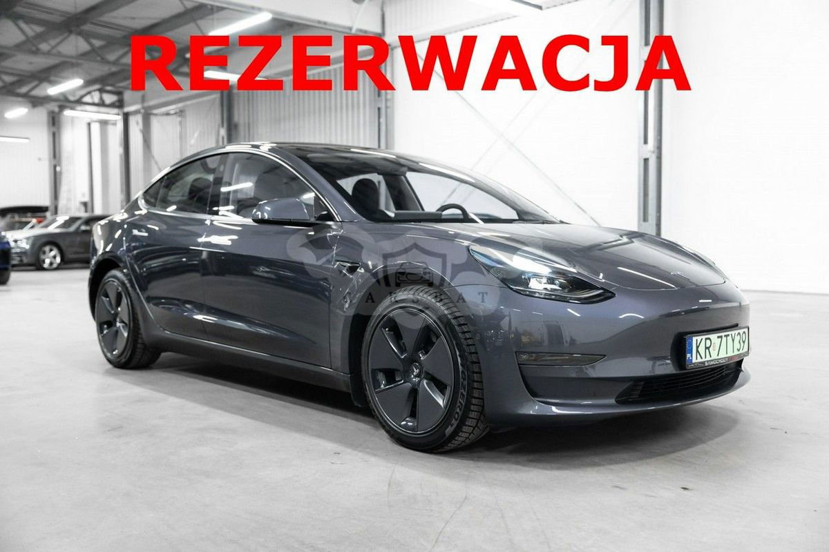 Tesla Model 3 2022