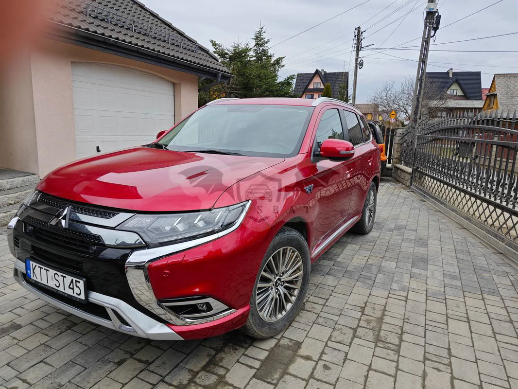 Mitsubishi Outlander III 2.4 4WD Plug-In Hybrid Plus 2021