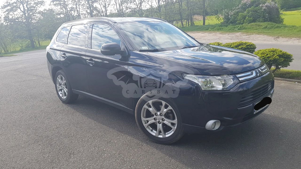 Mitsubishi Outlander III 2.2 DID Intense + 2013
