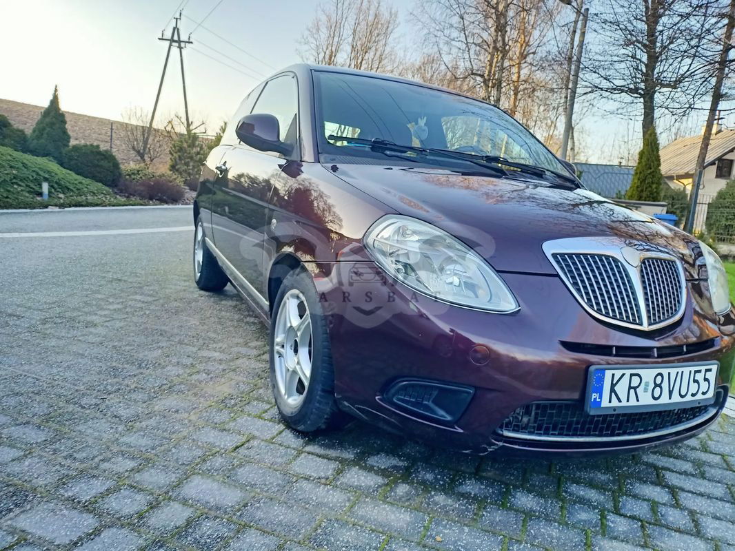Lancia Ypsilon 1.4 8V Moda Milano (4 os.) 2010