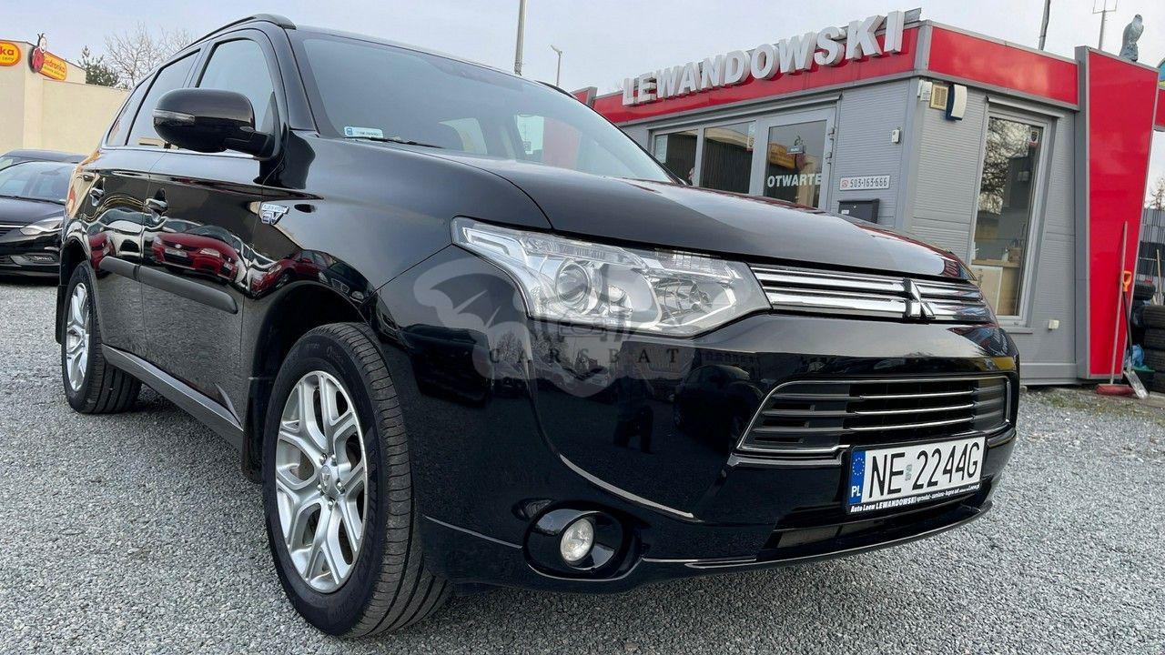 Mitsubishi Outlander III 2013