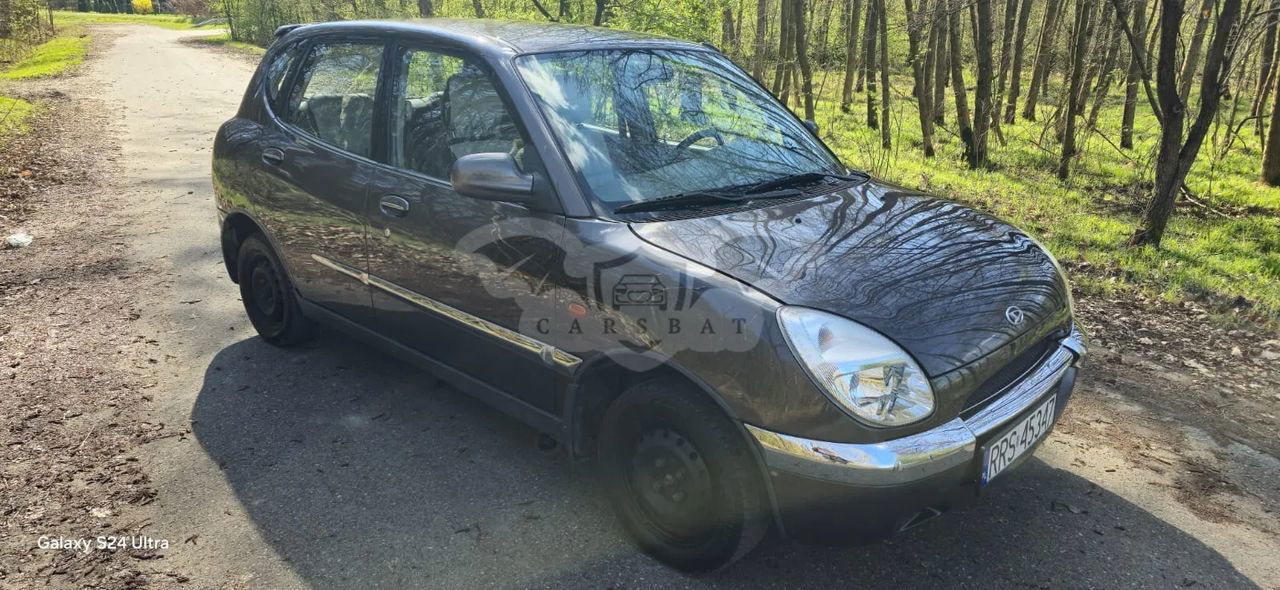 Daihatsu Sirion 1999