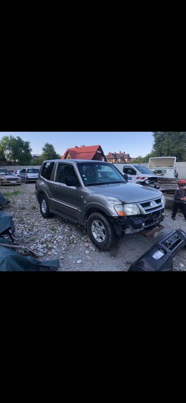 Mitsubishi Pajero III 2004