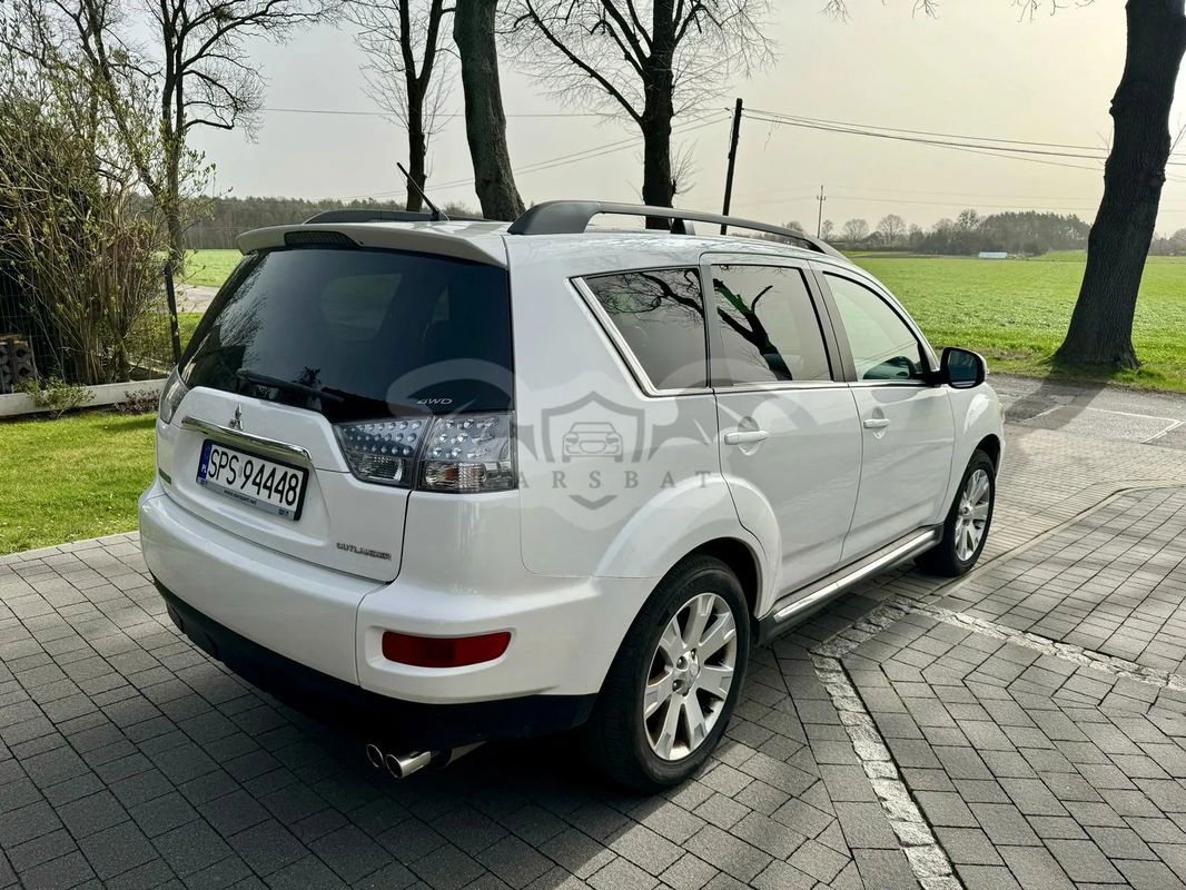 Mitsubishi Outlander II 2.2 DI-D 4WD Instyle 2011
