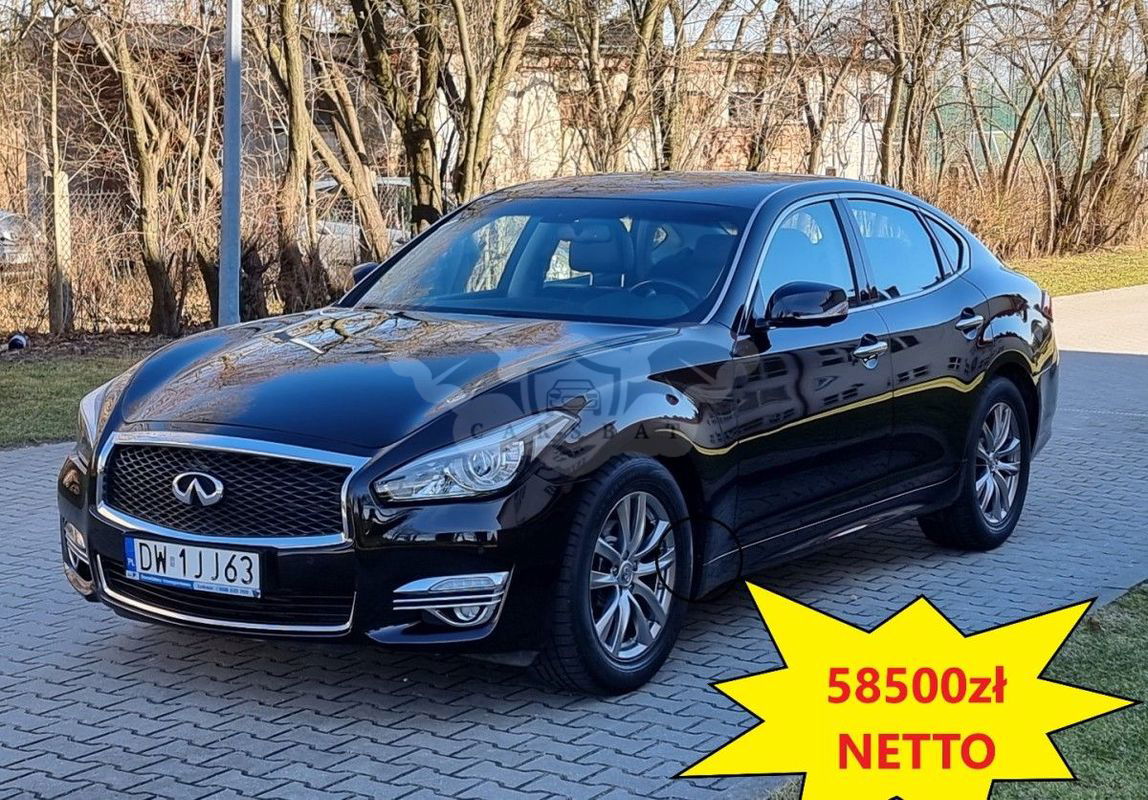 Infiniti Q70 2016