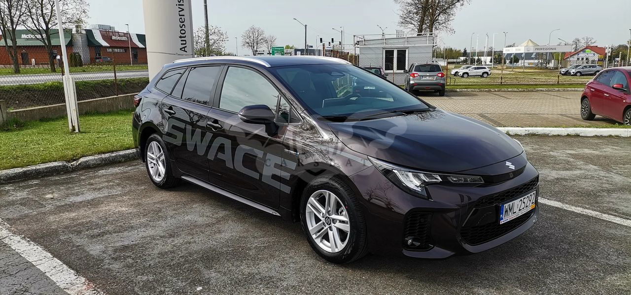 Suzuki Swace 1.8 Hybrid Premium Plus CVT 2023