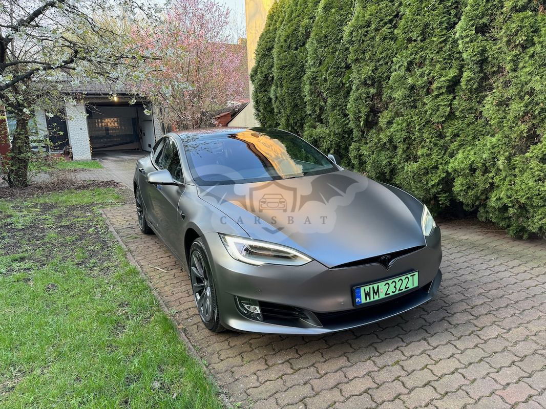 Tesla Model S 2020