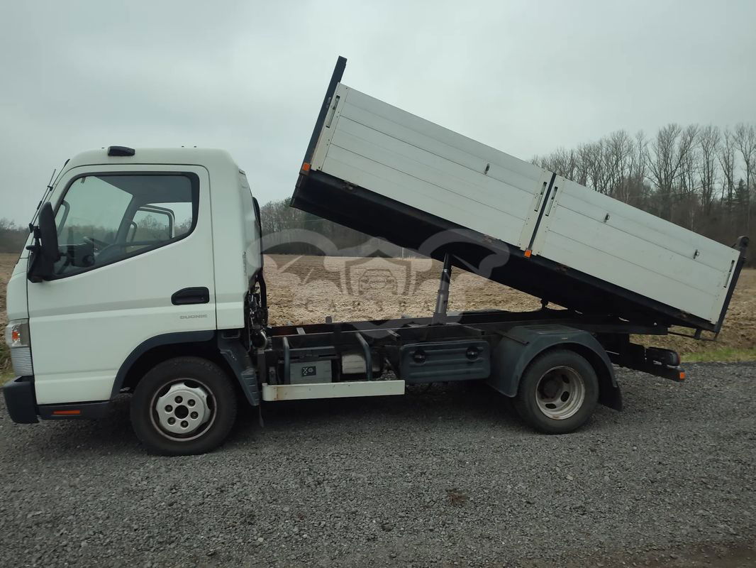Mitsubishi Fuso Canter 2011
