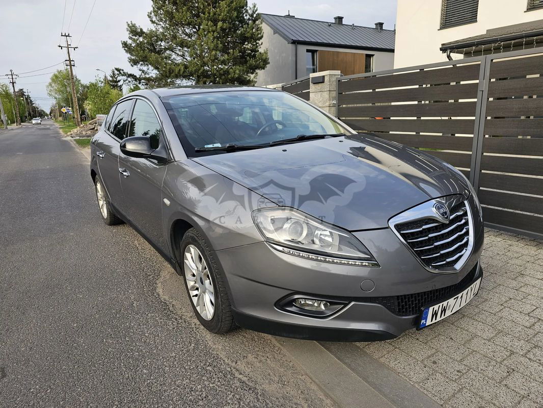 Lancia Delta 1.6 MJ Silver 2012