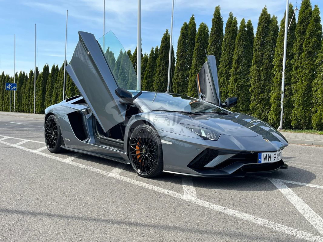 Lamborghini Aventador S 2018