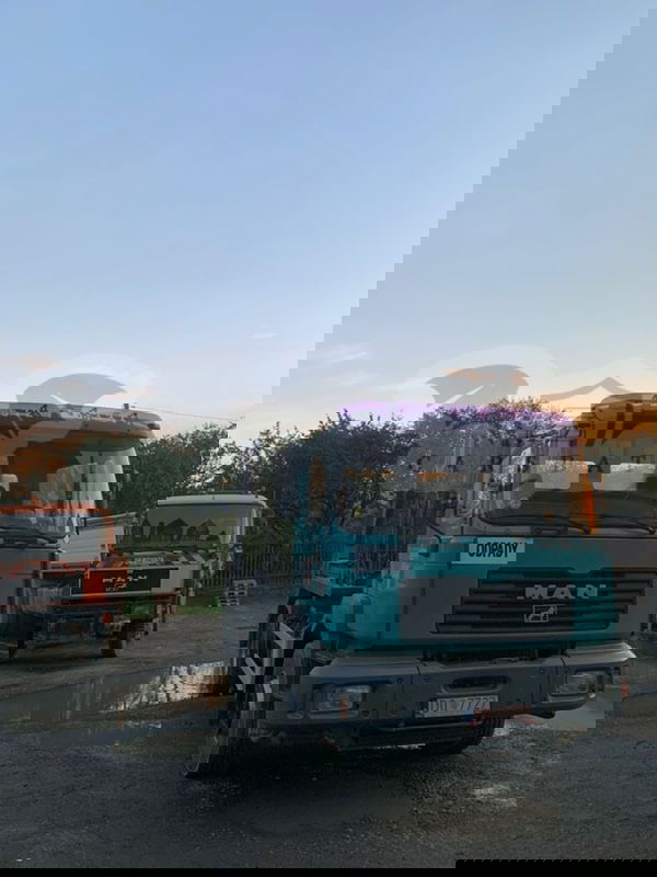 MAN F2000 2004