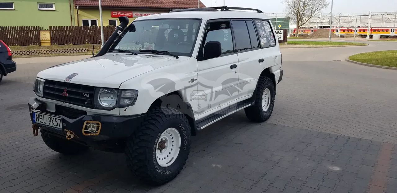 Mitsubishi Pajero II 2000