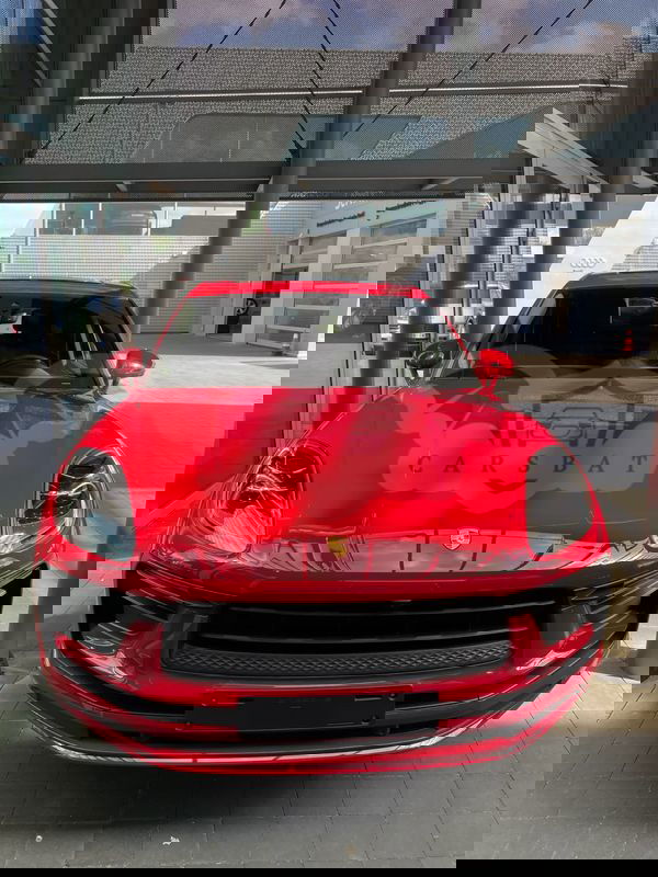 Porsche Macan Standard 2023