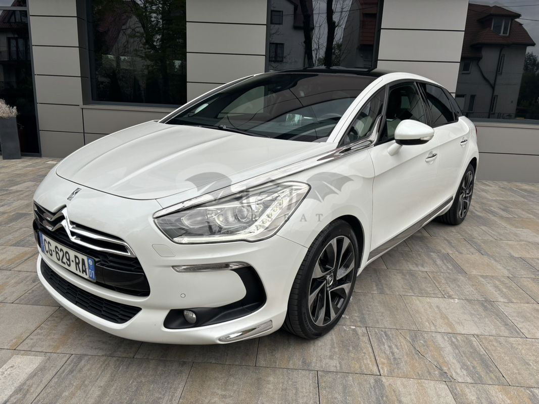 DS DS5 2012
