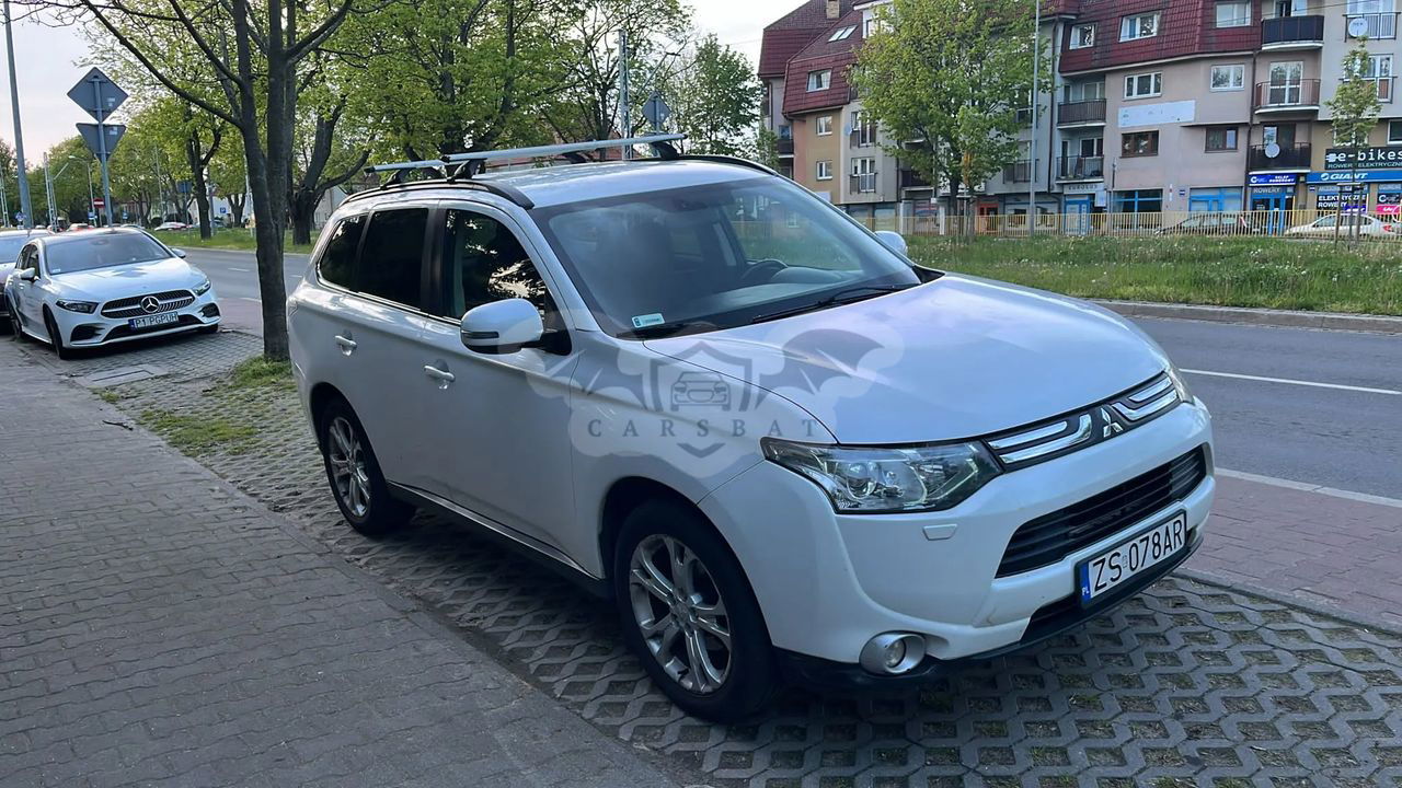 Mitsubishi Outlander III 2.0 Intense + 2013