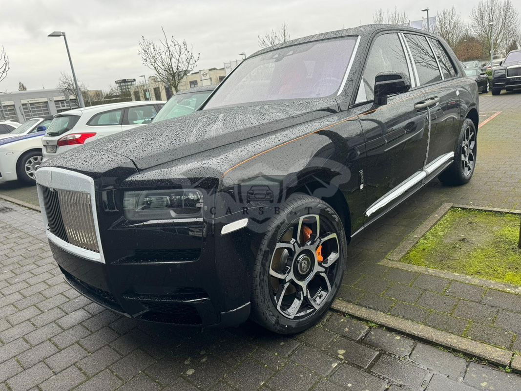 Rolls-Royce Cullinan Standard 2024