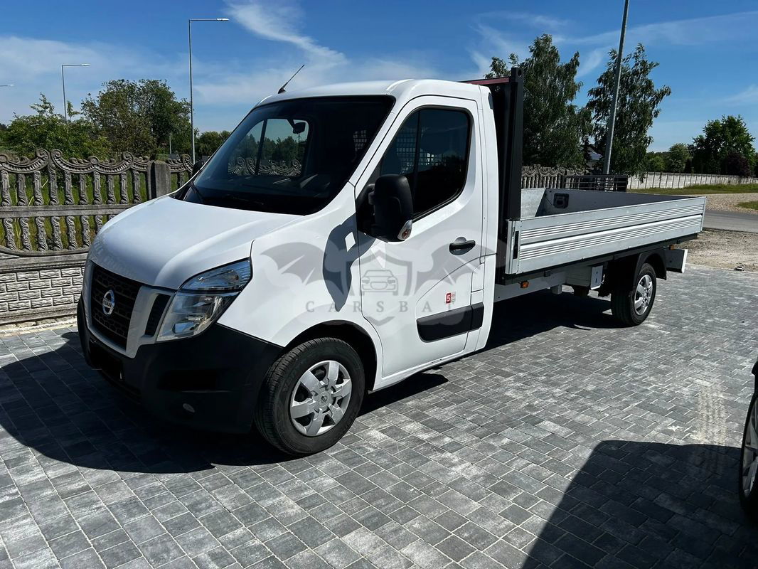 Nissan NV400 2019