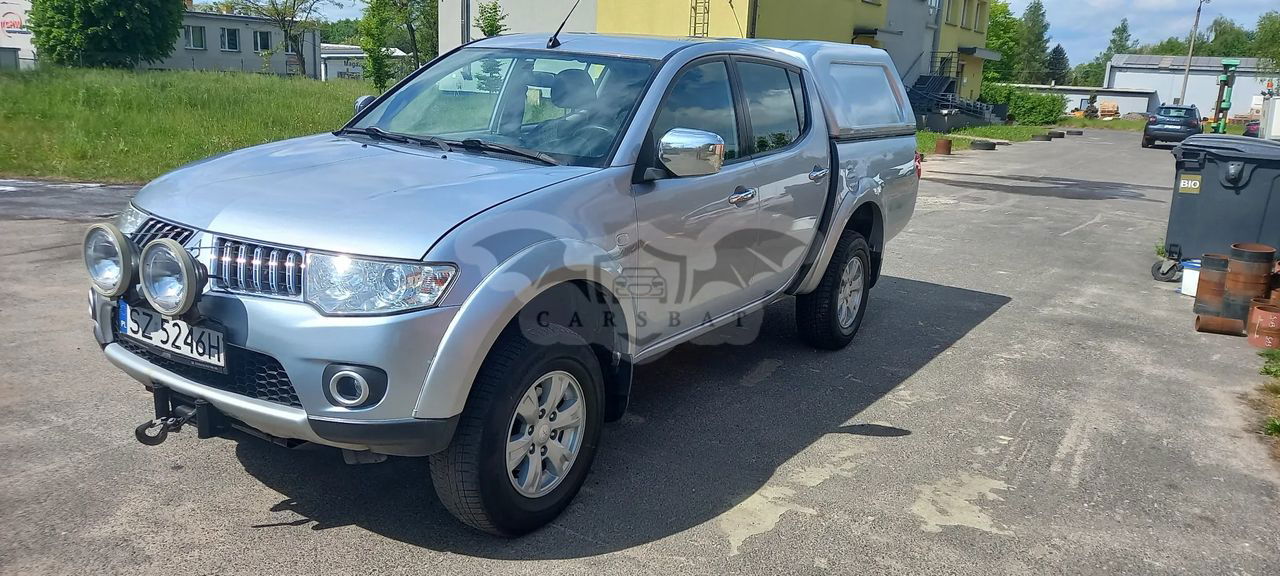 Mitsubishi L200 2012